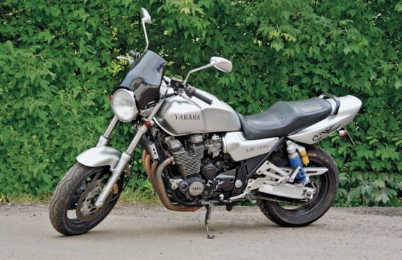Yamaha XJR1200